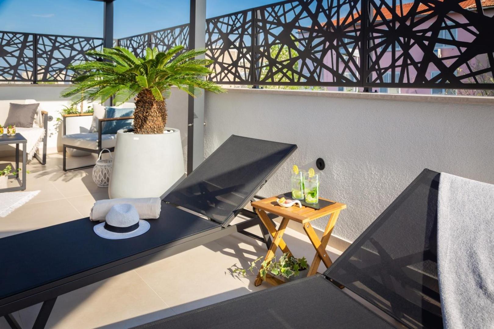 Luxury Apartment Silvery In Split Center With Jacuzzi, Sauna And Parking Экстерьер фото